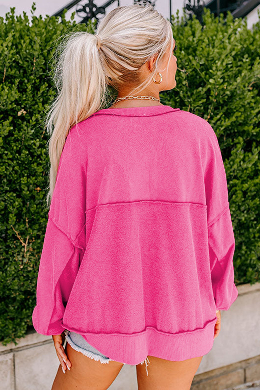 Slouchy Henley-Sweatshirt mit tief angesetzter Schulterpartie in Pink