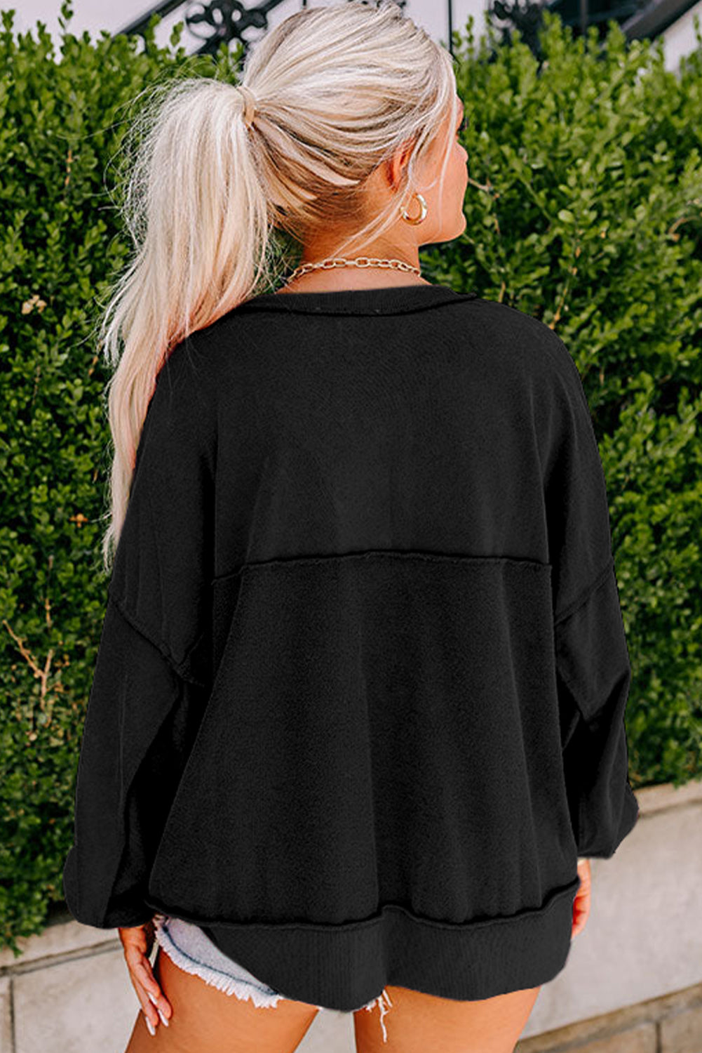 Slouchy Henley-Sweatshirt mit tief angesetzter Schulterpartie in Pink