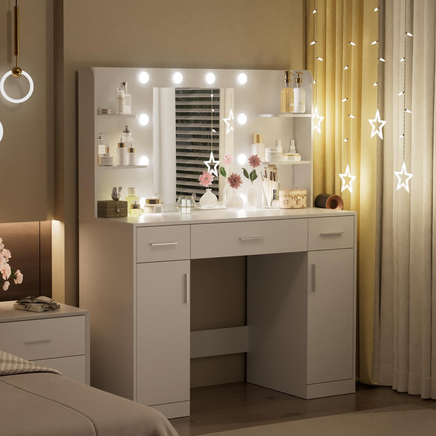 3 Drawer White Vanity Table w/ Lights
