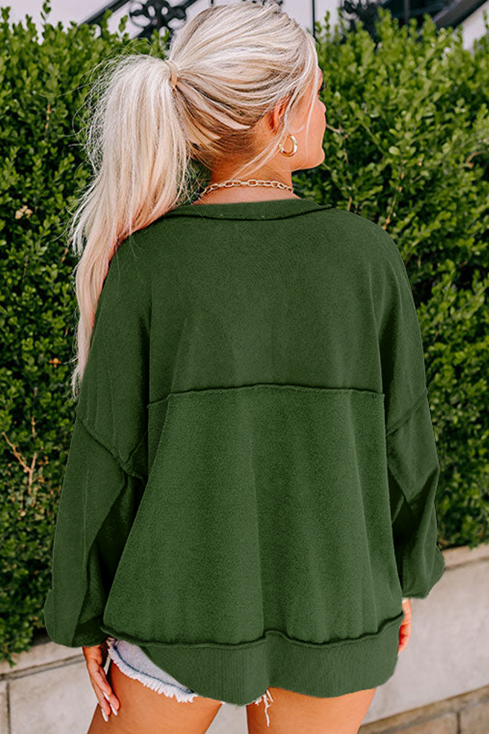 Slouchy Henley-Sweatshirt mit tief angesetzter Schulterpartie in Pink