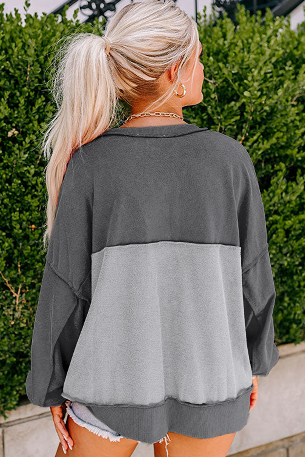Slouchy Henley-Sweatshirt mit tief angesetzter Schulterpartie in Pink