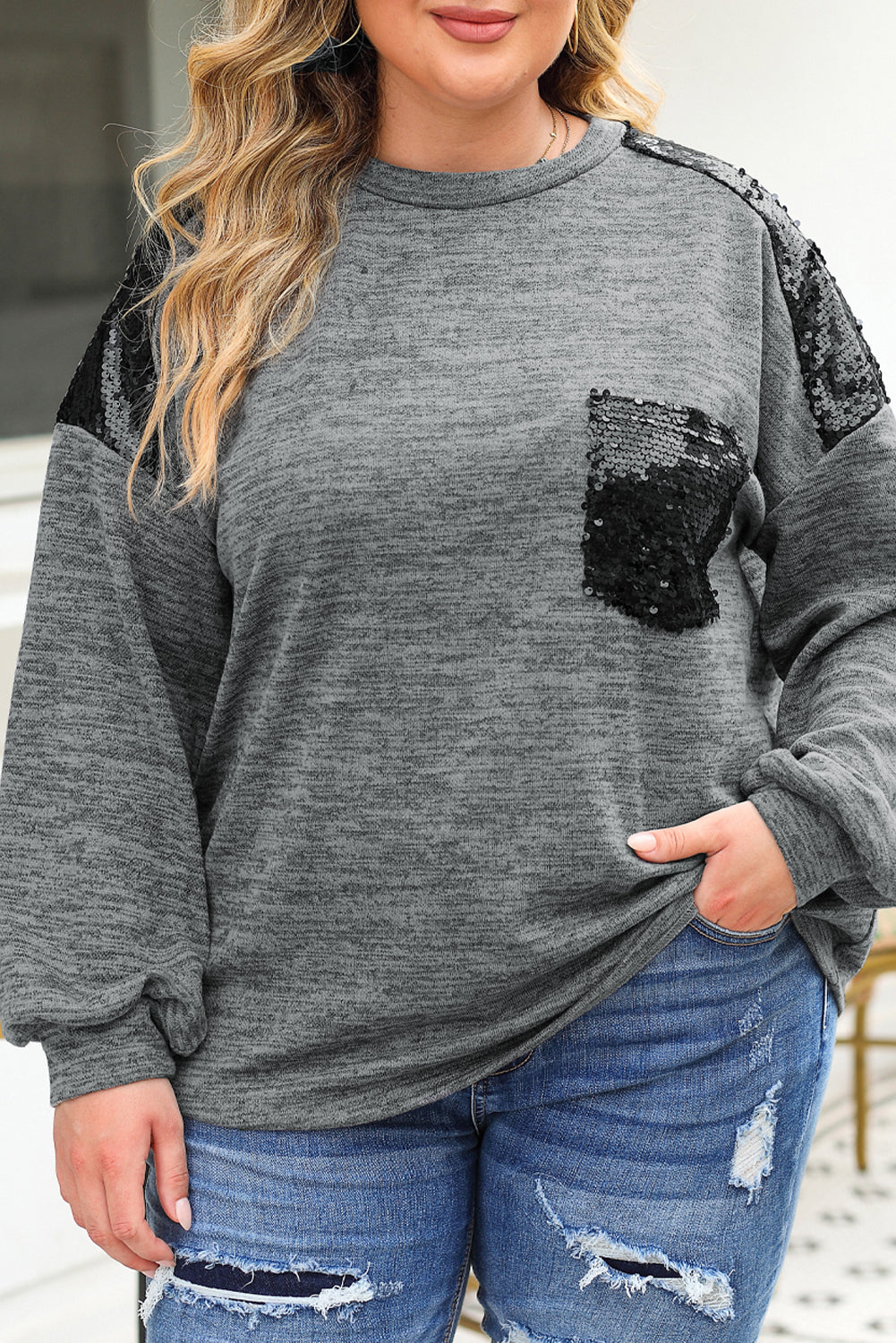 Top de talla grande de manga larga con patchwork de lentejuelas gris