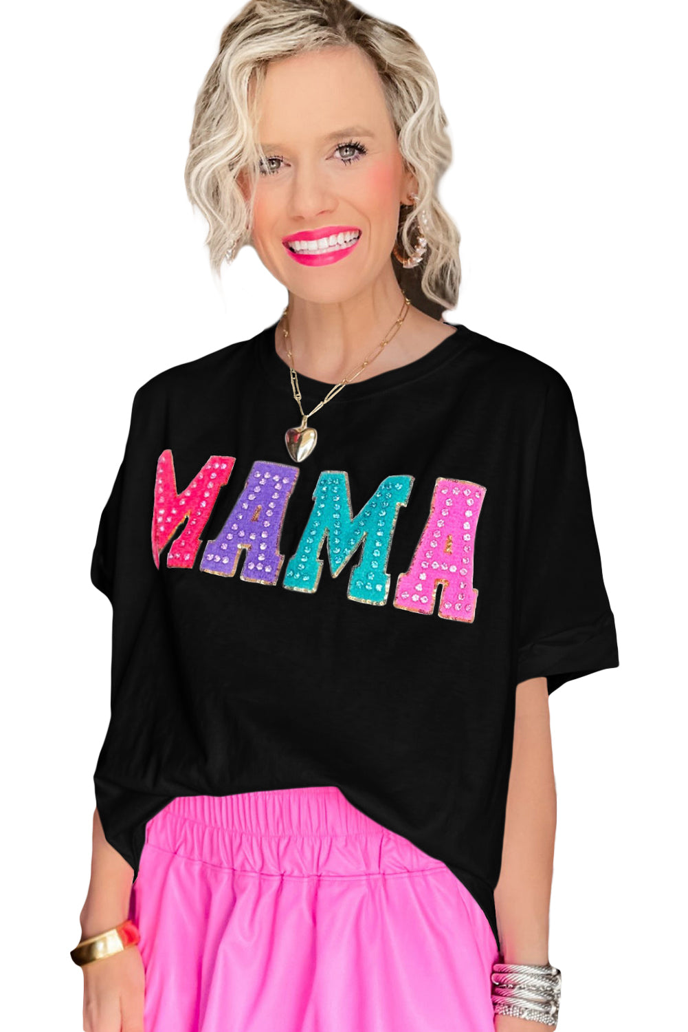 Camiseta negra con cuello redondo y parches de chenilla MAMA