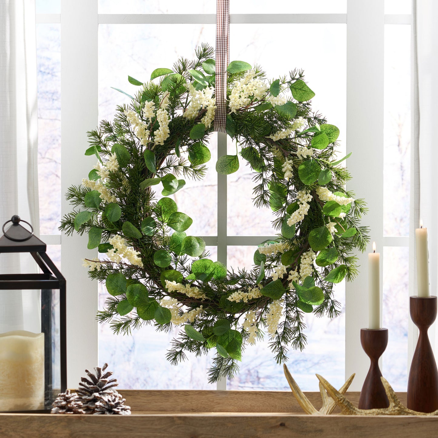 White & Green Berry Wreath