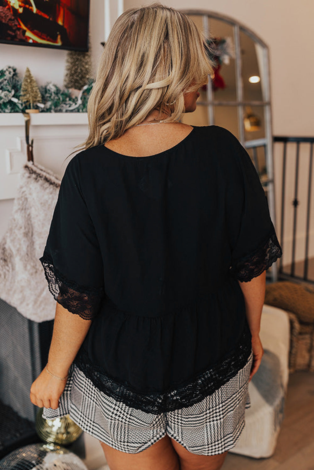 Black Plus Size Lace Splicing Button V Neck Short Sleeve Top