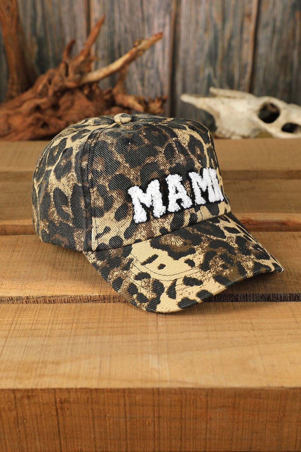 Gorra de béisbol con bordado de letra MAMA de leopardo