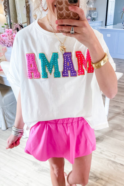 Camiseta blanca con cuello redondo y parches de chenilla MAMA