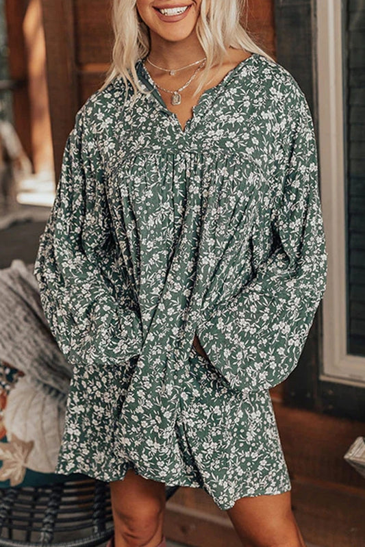 Vestido boho con estampado floral de florecitas y manga larga con cuello de muesca verde