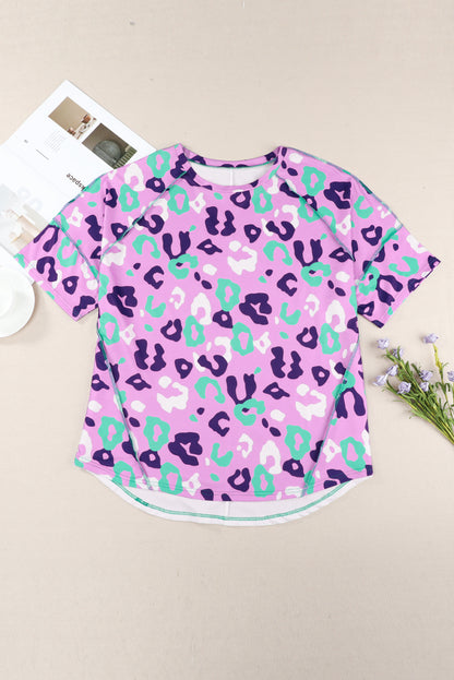 Camiseta de manga corta de talla grande con estampado de leopardo morado