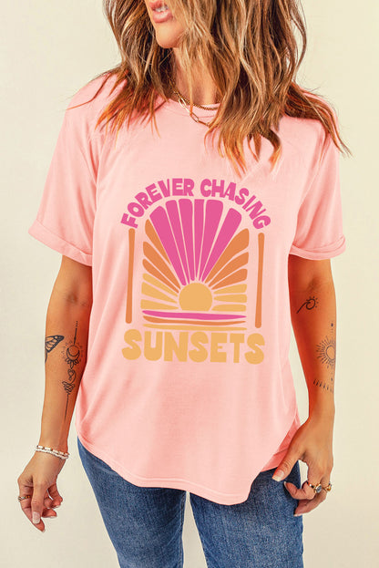 Camiseta rosa con cuello redondo y gráfico FOREVER CHASING SUNSET