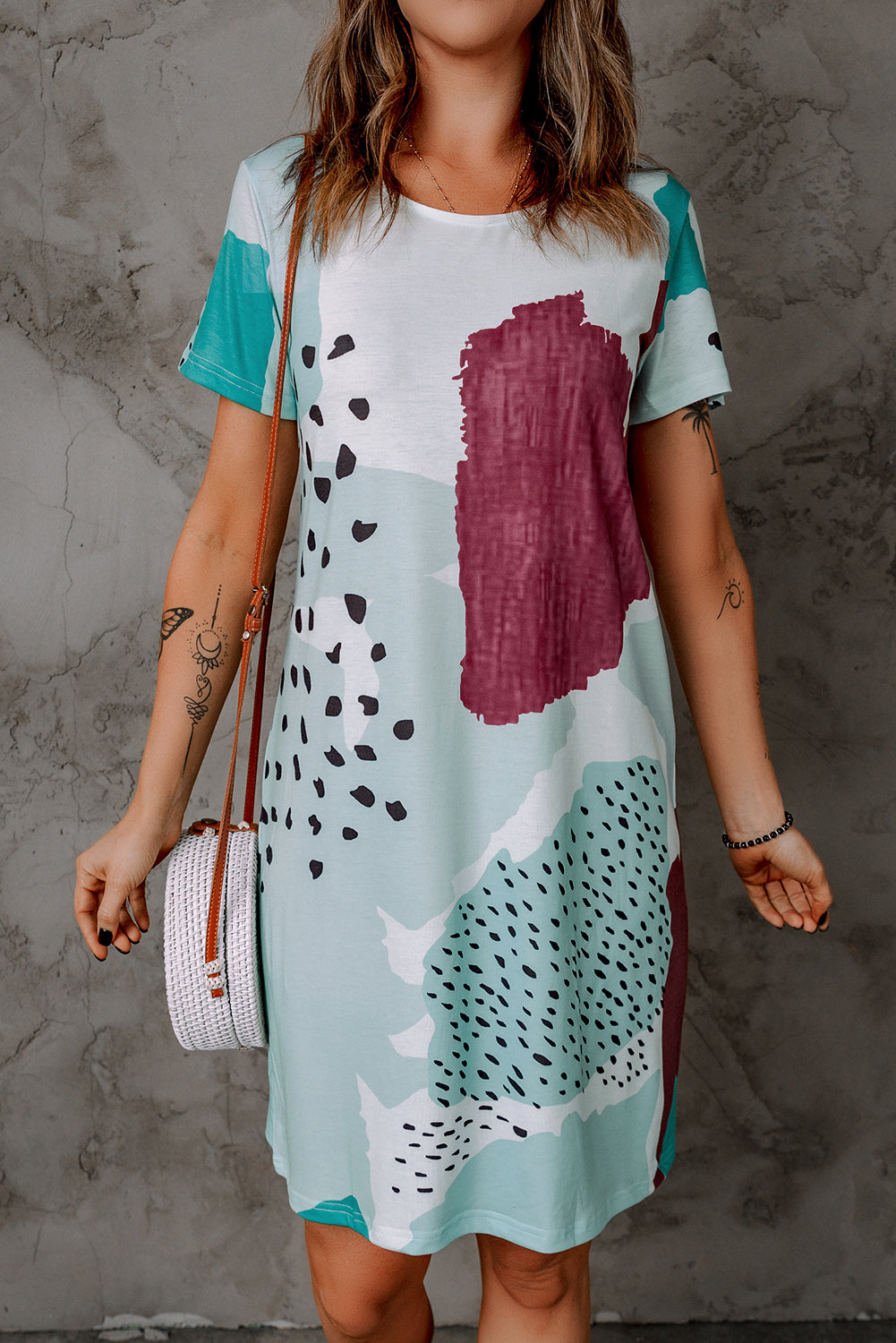 Vestido camisero informal con estampado de manchas y teñido anudado