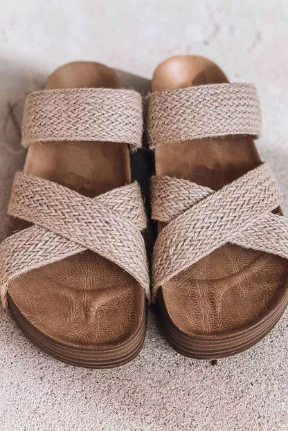 Sandalias sin cordones con plataforma y tiras cruzadas tejidas en beige