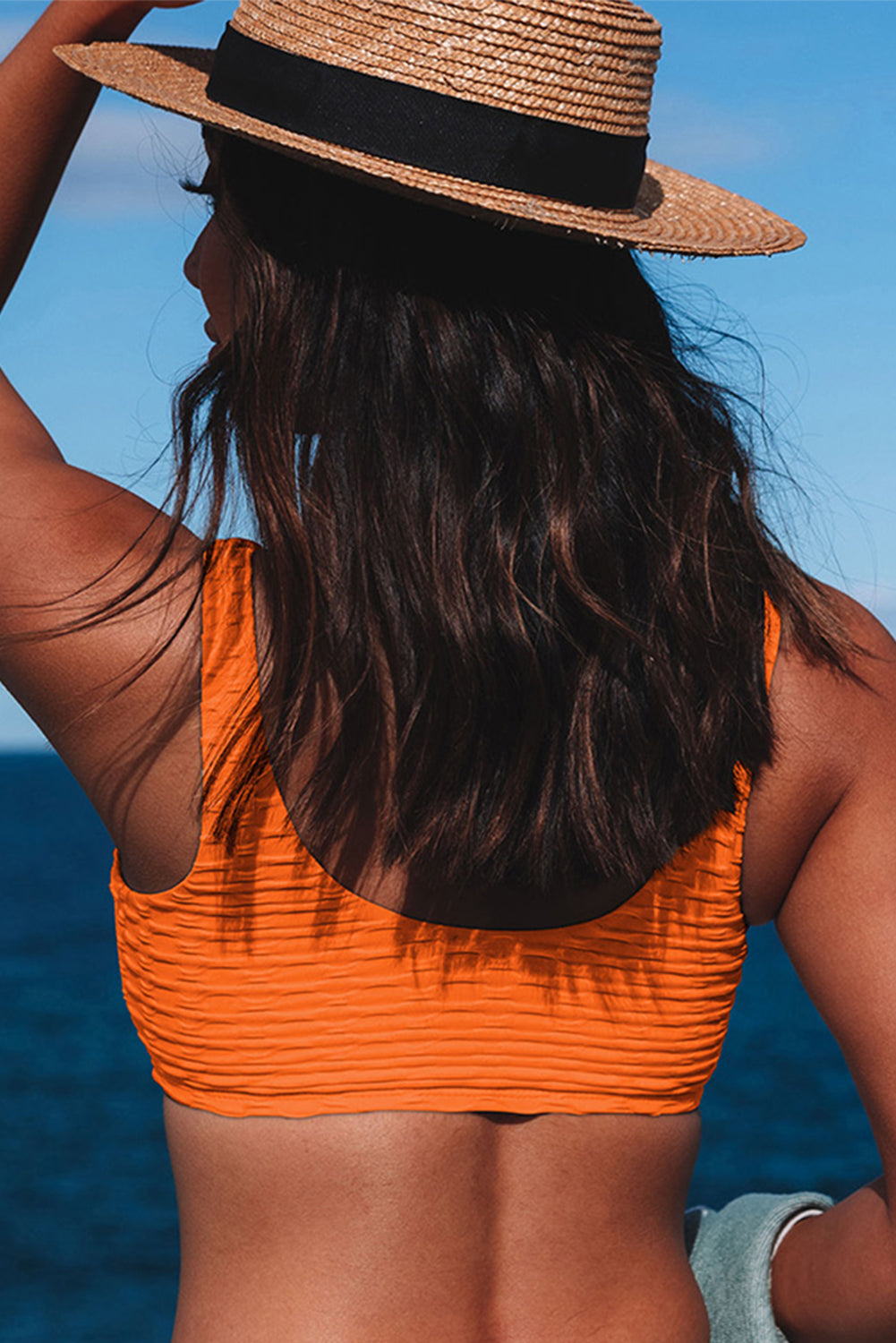 Top de bikini con textura de panal naranja