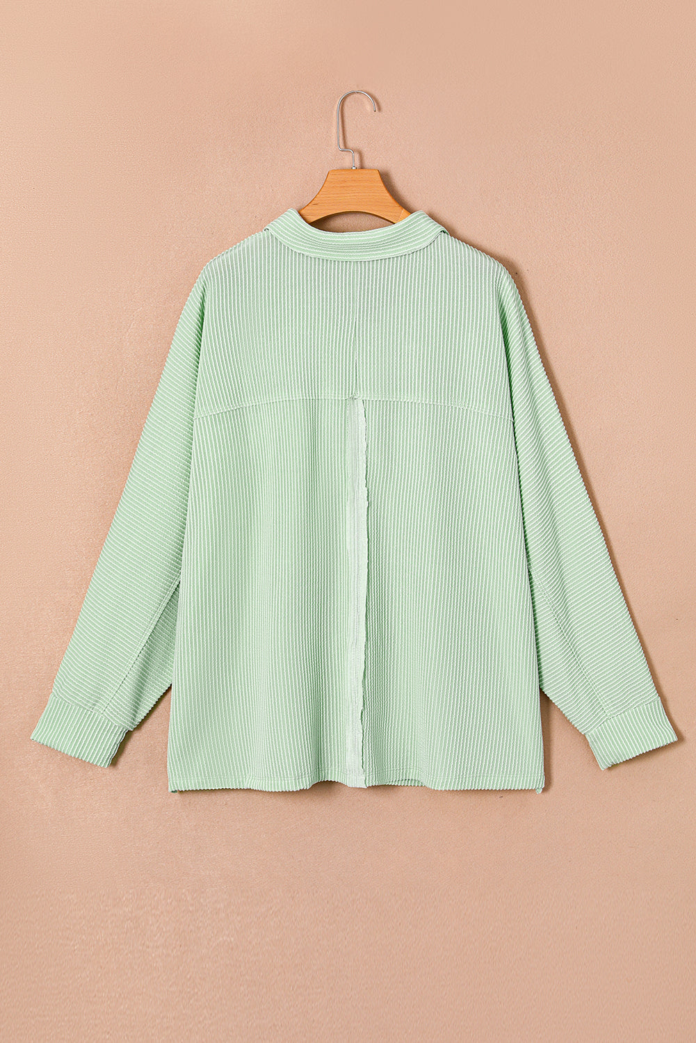 Top henley de manga larga con bolsillos de canalé y talla grande verde