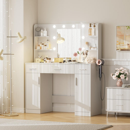 3 Drawer White Vanity Table w/ Lights