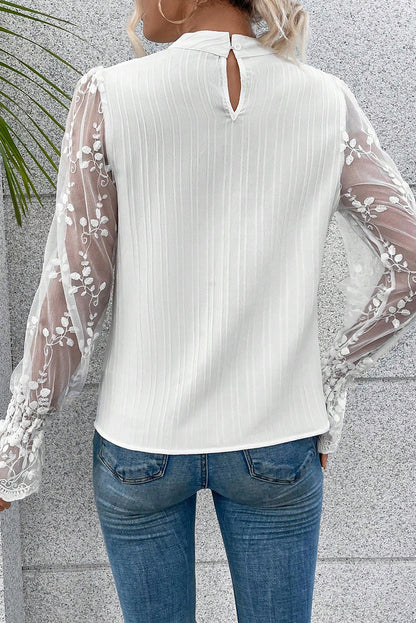 Blusa con cuello simulado y manga de encaje en contraste con textura rosa albaricoque