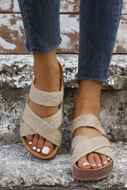 Sandalias sin cordones con plataforma y tiras cruzadas tejidas en beige