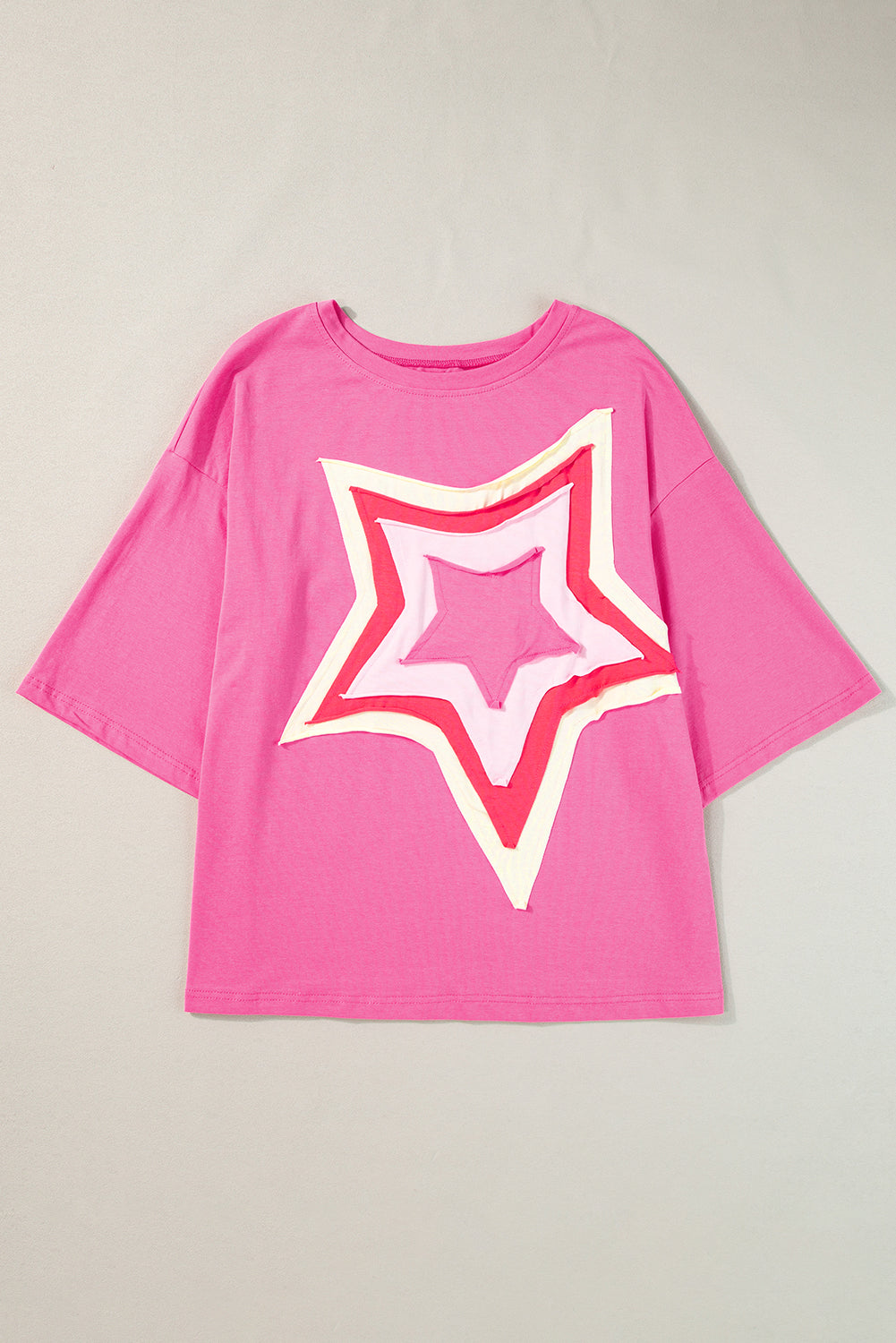 Camiseta extragrande de media manga con parche de estrella y bloques de color blanco