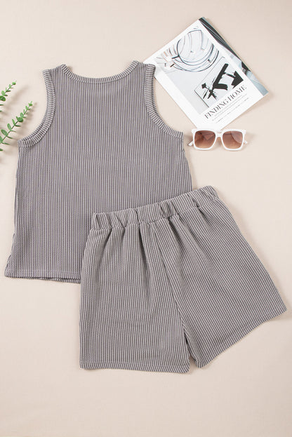 Conjunto top sin mangas con cordón gris medio y shorts con bolsillos