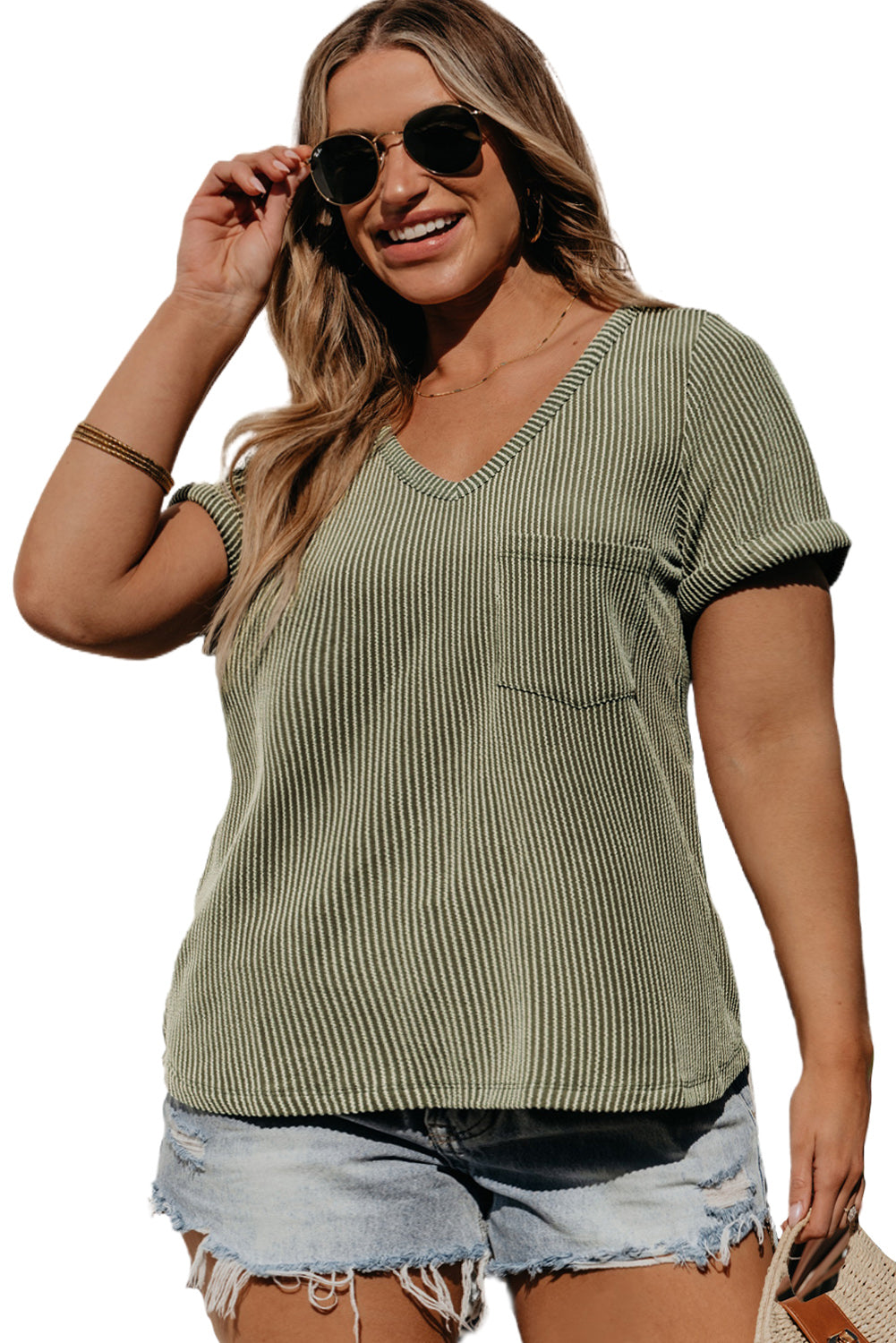 Camiseta con bolsillo de parche y cuello en V con cordón, talla grande, en verde Meadow Mist