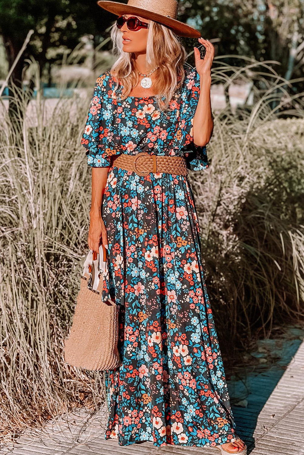 Vestido largo sin espalda anudado con estampado floral boho azul cielo