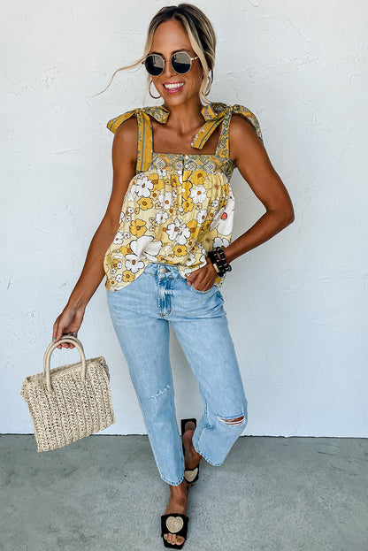 Top con tirantes y nudo bohemio con patchwork floral amarillo