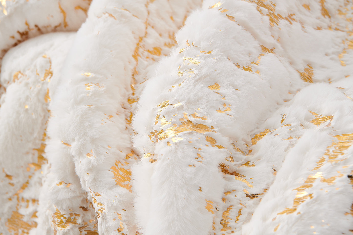 White Luxury Chinchilla Faux Fur Gilded Throw Blanket