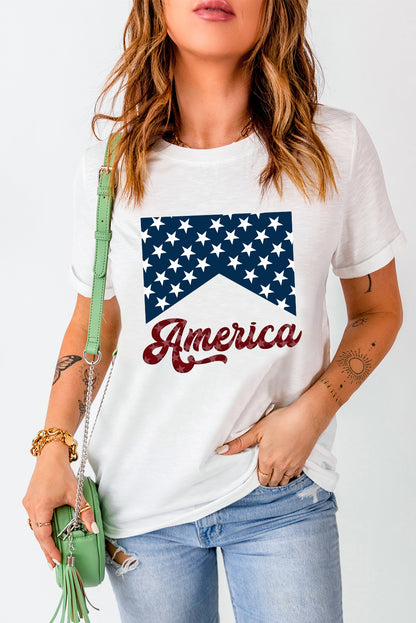 Camiseta blanca informal con cuello redondo y estampado de estrellas de América