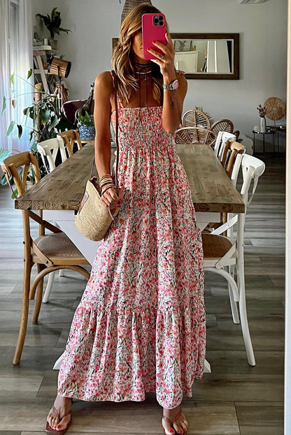 Vestido largo con volantes fruncidos y lazo floral boho blanco