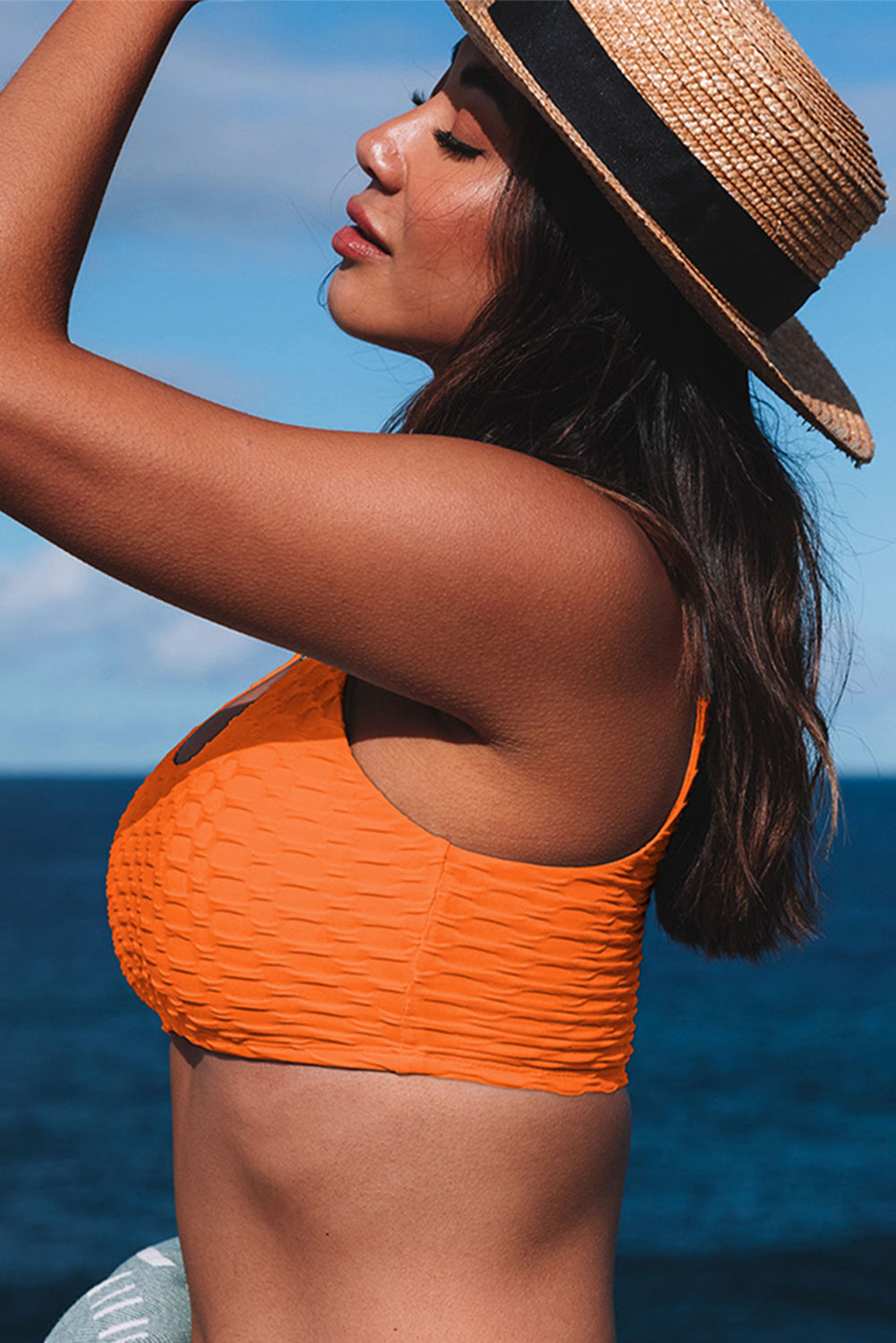 Top de bikini con textura de panal naranja