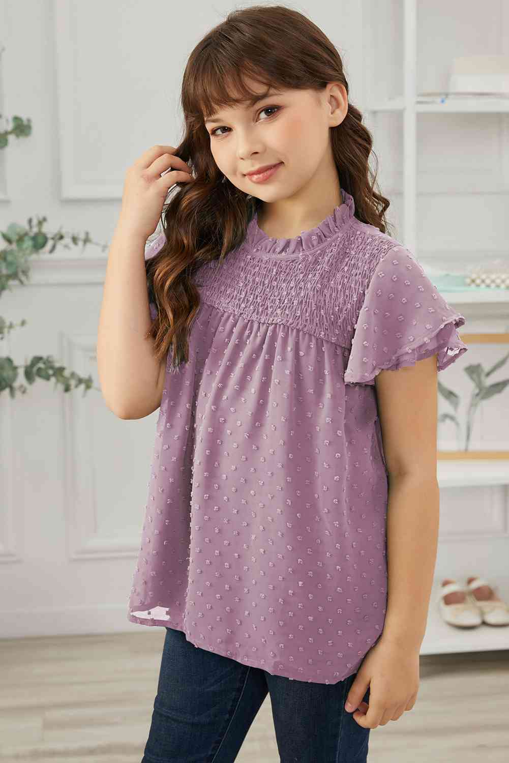 Blusa fruncida con mangas acampanadas y lunares suizos para niñas