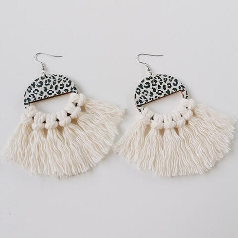 Pendientes colgantes de leopardo con detalle de borlas