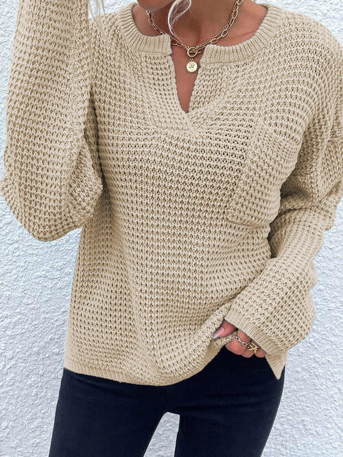 Langärmliger Pullover mit Kerben