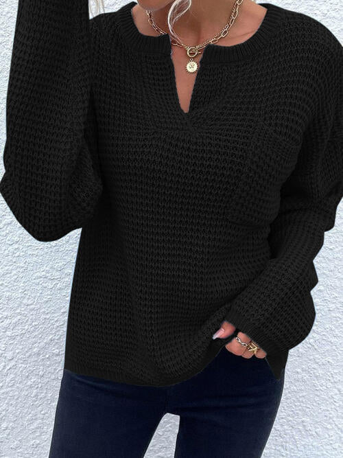 Langärmliger Pullover mit Kerben