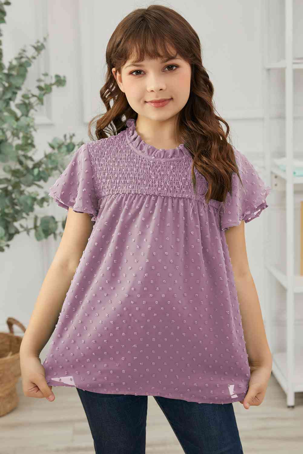 Blusa fruncida con mangas acampanadas y lunares suizos para niñas