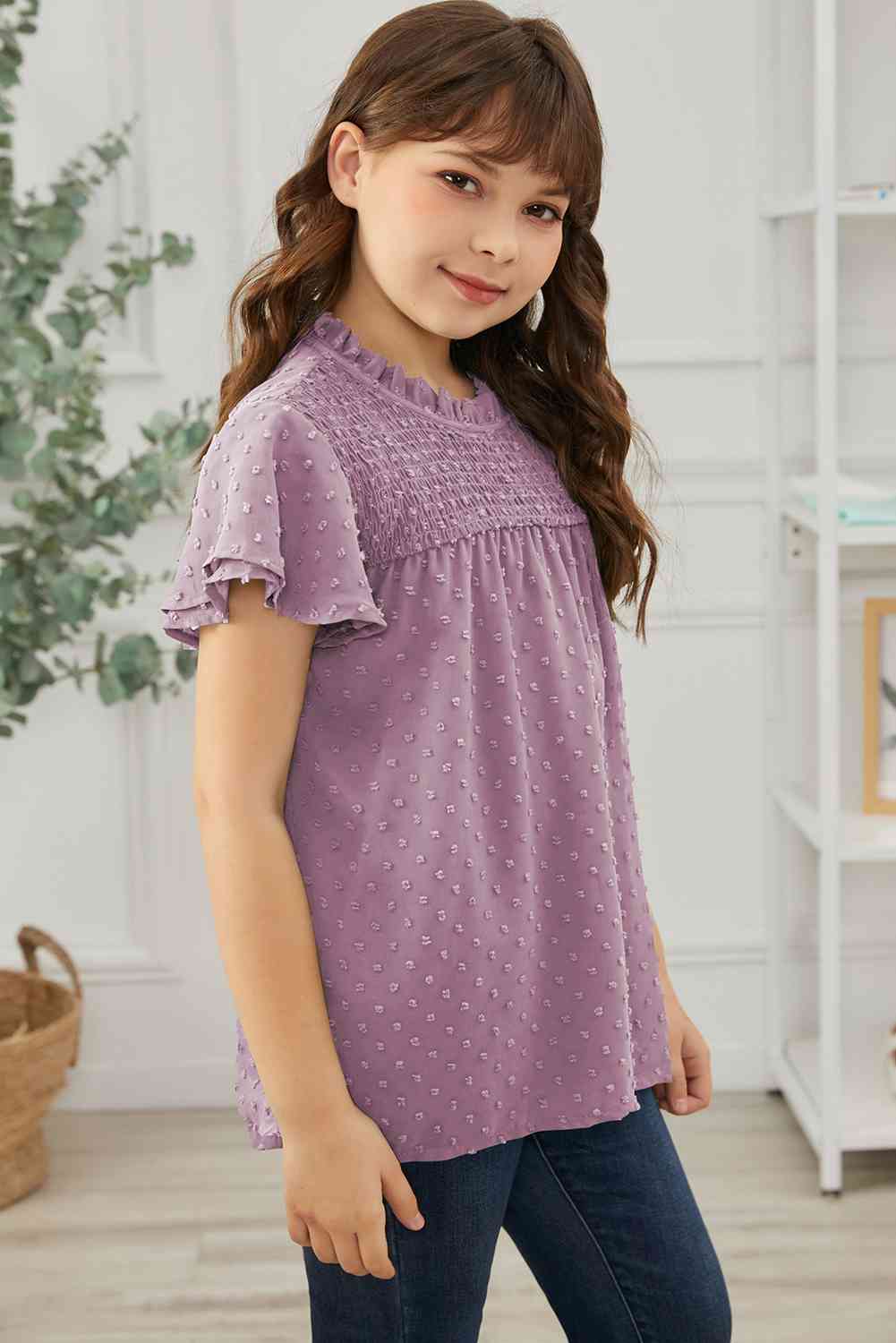 Blusa fruncida con mangas acampanadas y lunares suizos para niñas