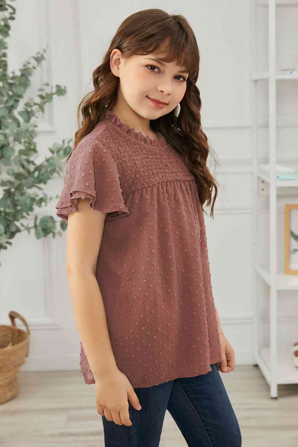 Blusa fruncida con mangas acampanadas y lunares suizos para niñas