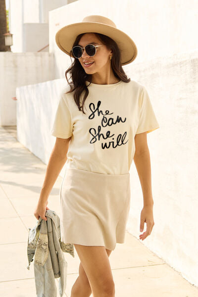 Simply Love Full Size SHE CAN SHE WILL Kurzarm-T-Shirt